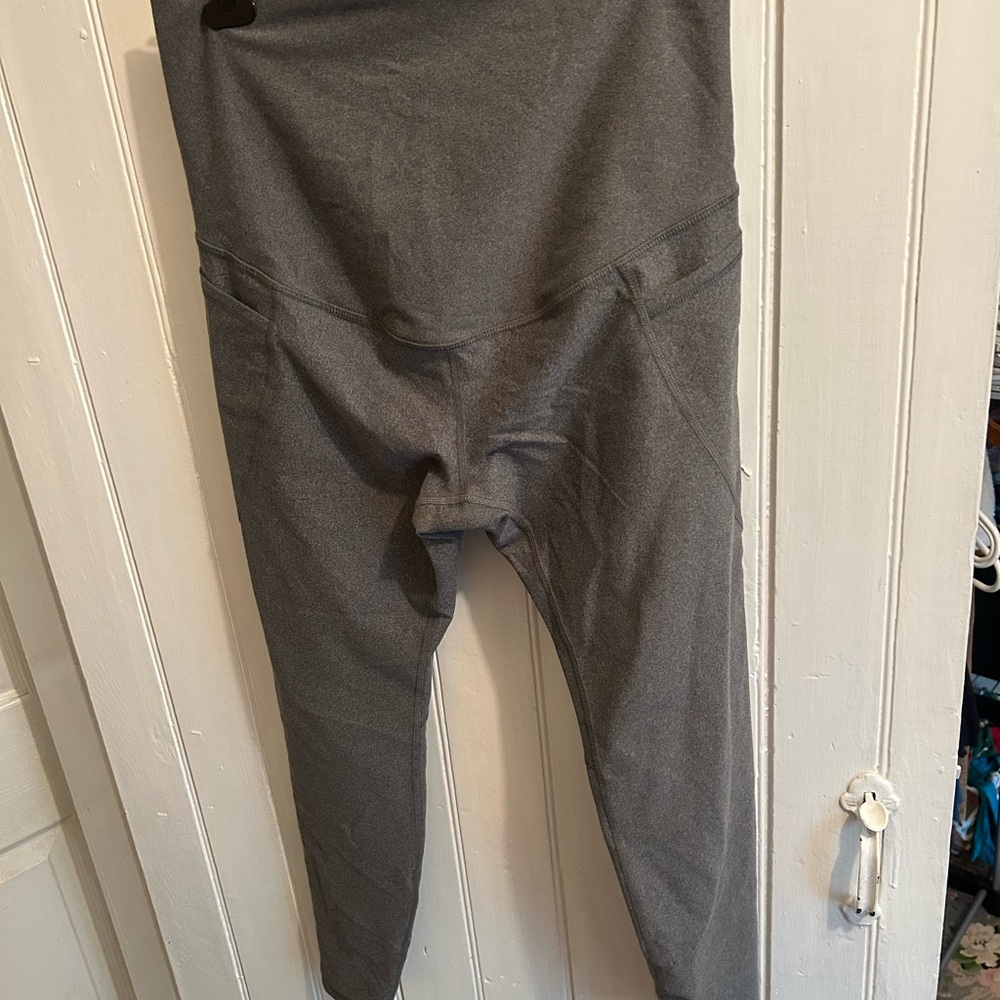Old Navy maternity medium grey athletic leggings